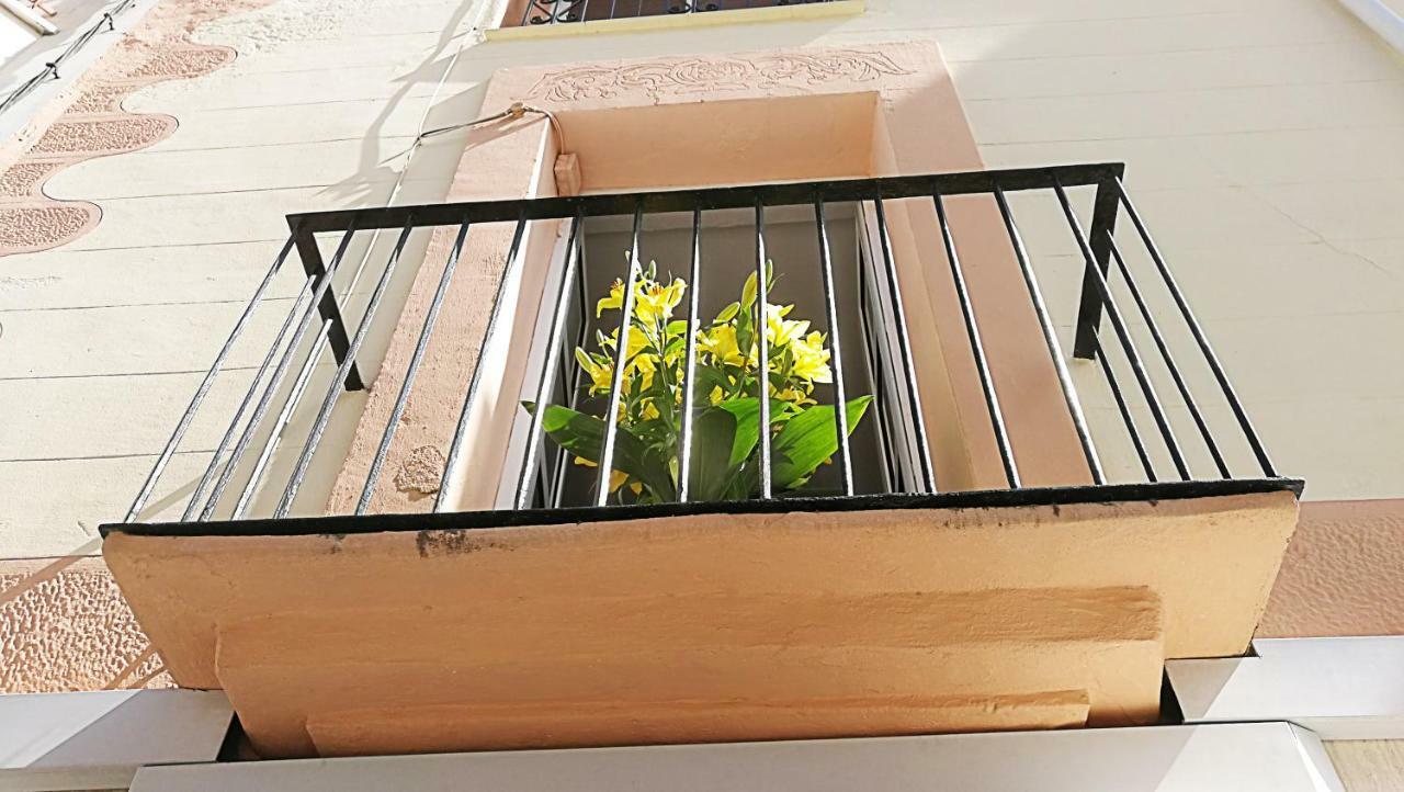 Apartamento Barcelona 10 Apartment ซาลอว์ ภายนอก รูปภาพ