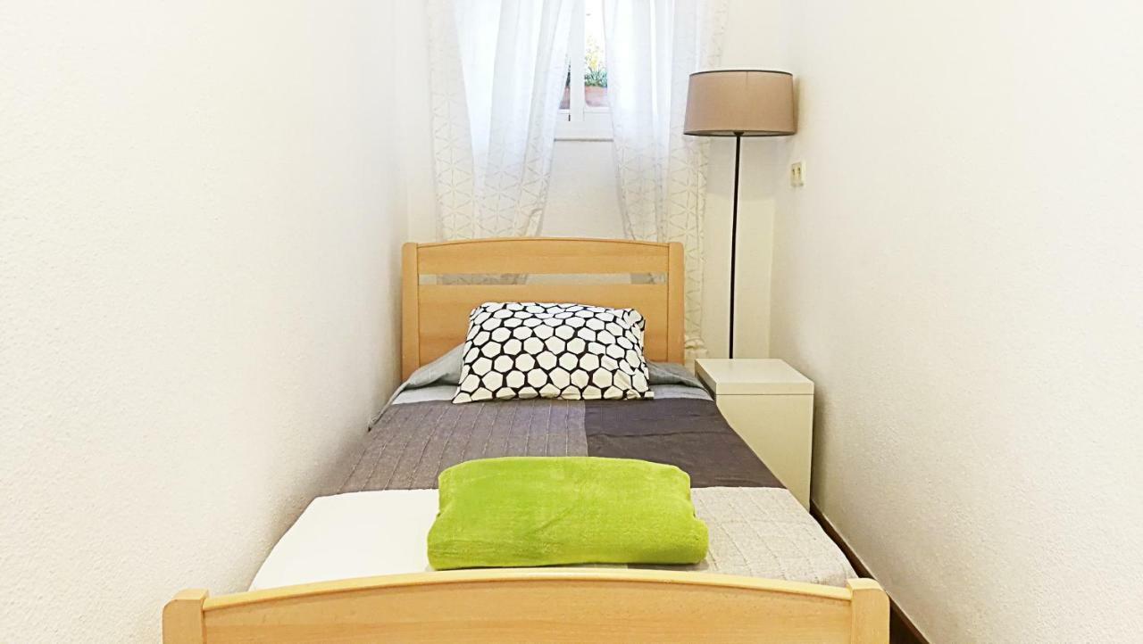 Apartamento Barcelona 10 Apartment ซาลอว์ ภายนอก รูปภาพ