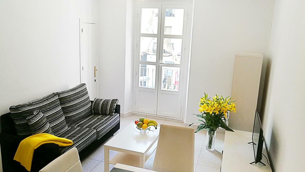 Apartamento Barcelona 10 Apartment ซาลอว์ ภายนอก รูปภาพ